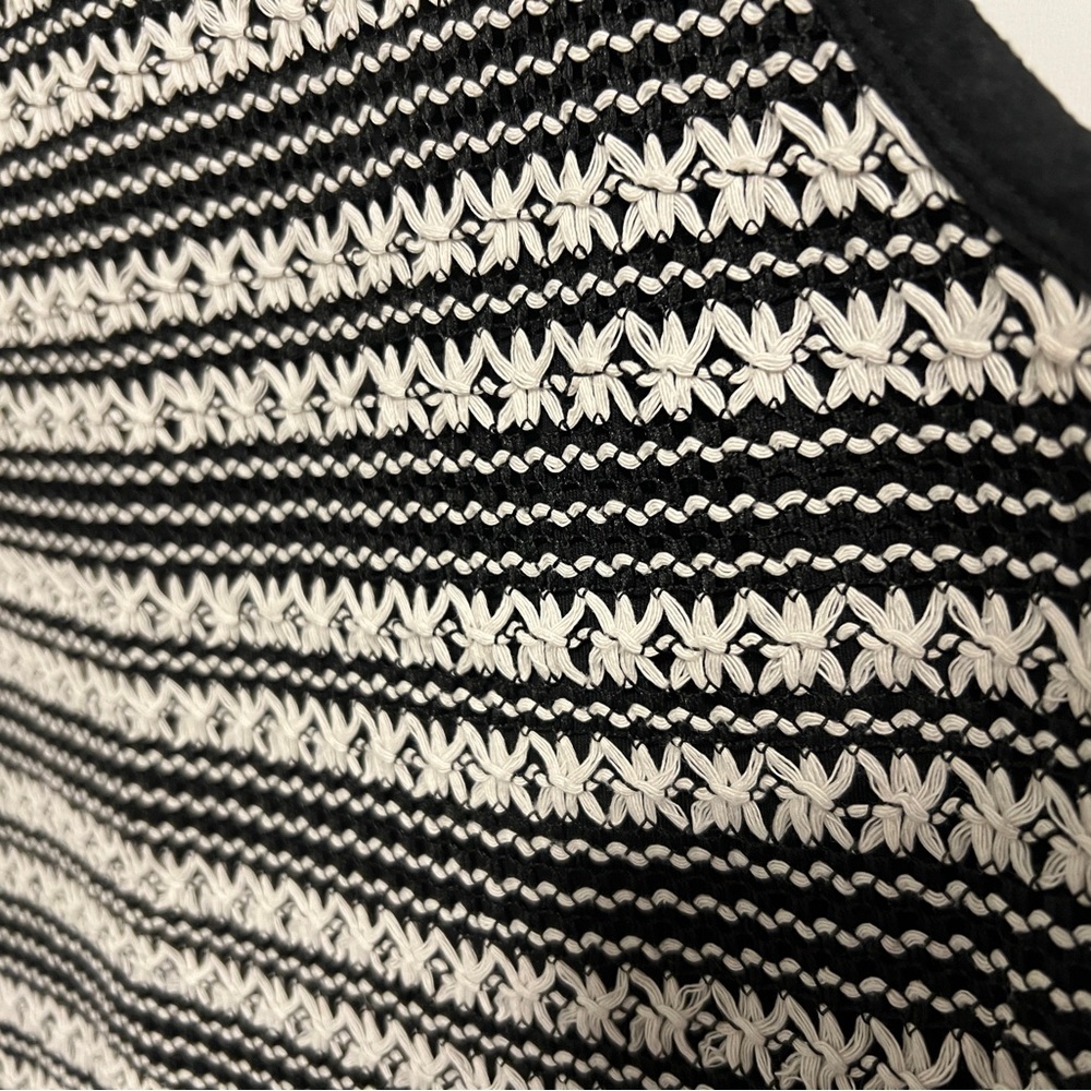 Embroidered Front Tank Top - Picture 3 of 5